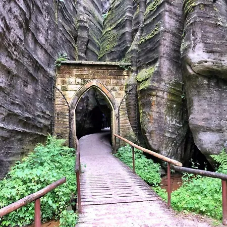 Marina Arka Noego Krzeszow (Kamienna Gora)